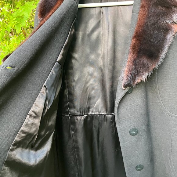 Vintage Black Wool Lined Coat with Dark Mink Collar Nice Seam Detail XL - Picture 6 of 8